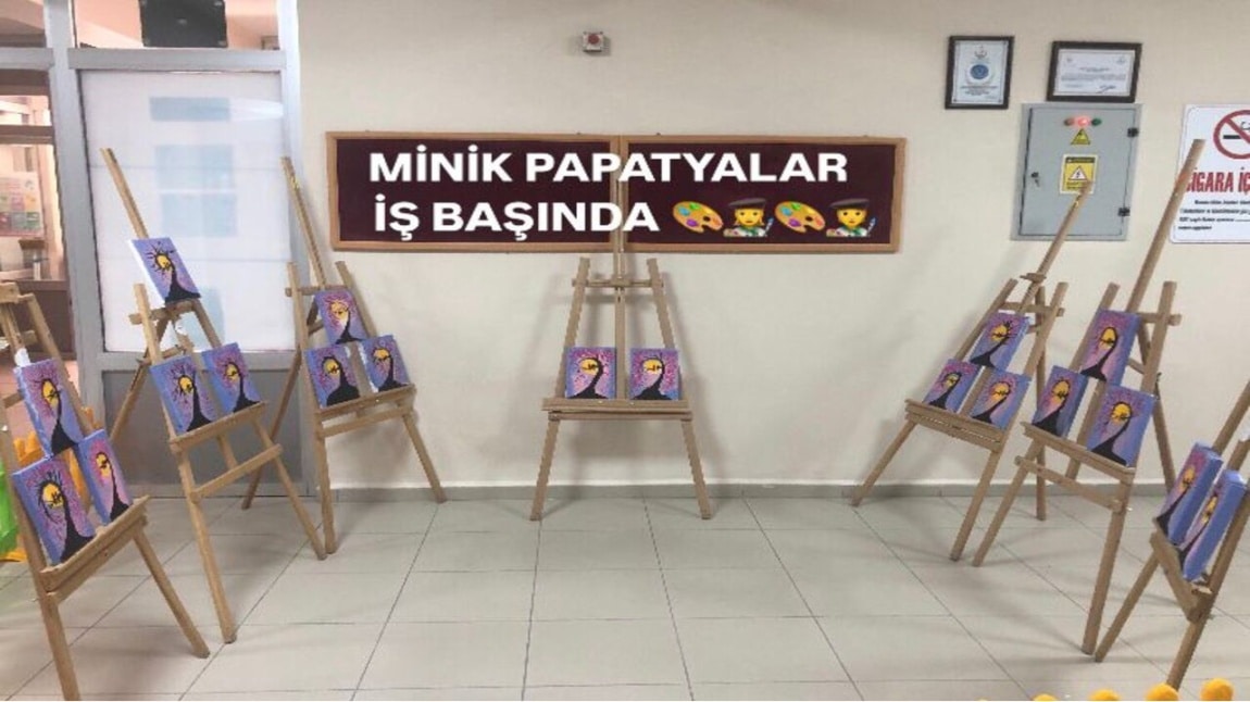 Yarıyıl tatilinden dönen Papatyalar Sınıfı, kendilerini Bahar Sanat Atölyesine attılar!